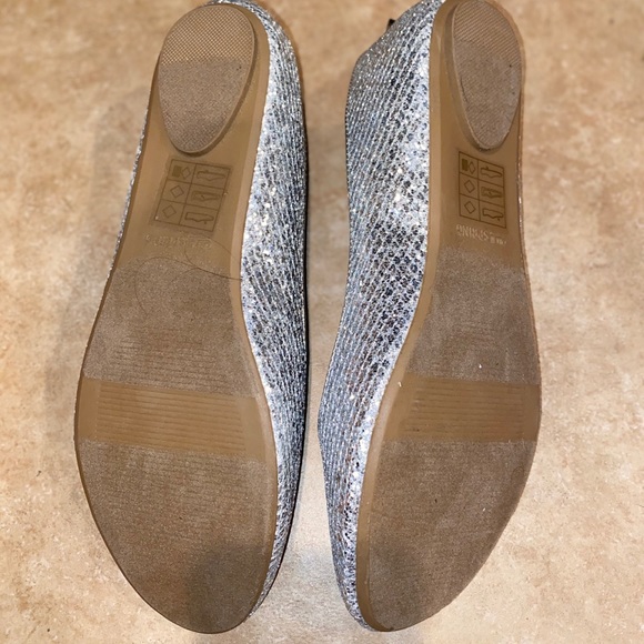 Call it spring silver flats - Picture 5 of 5